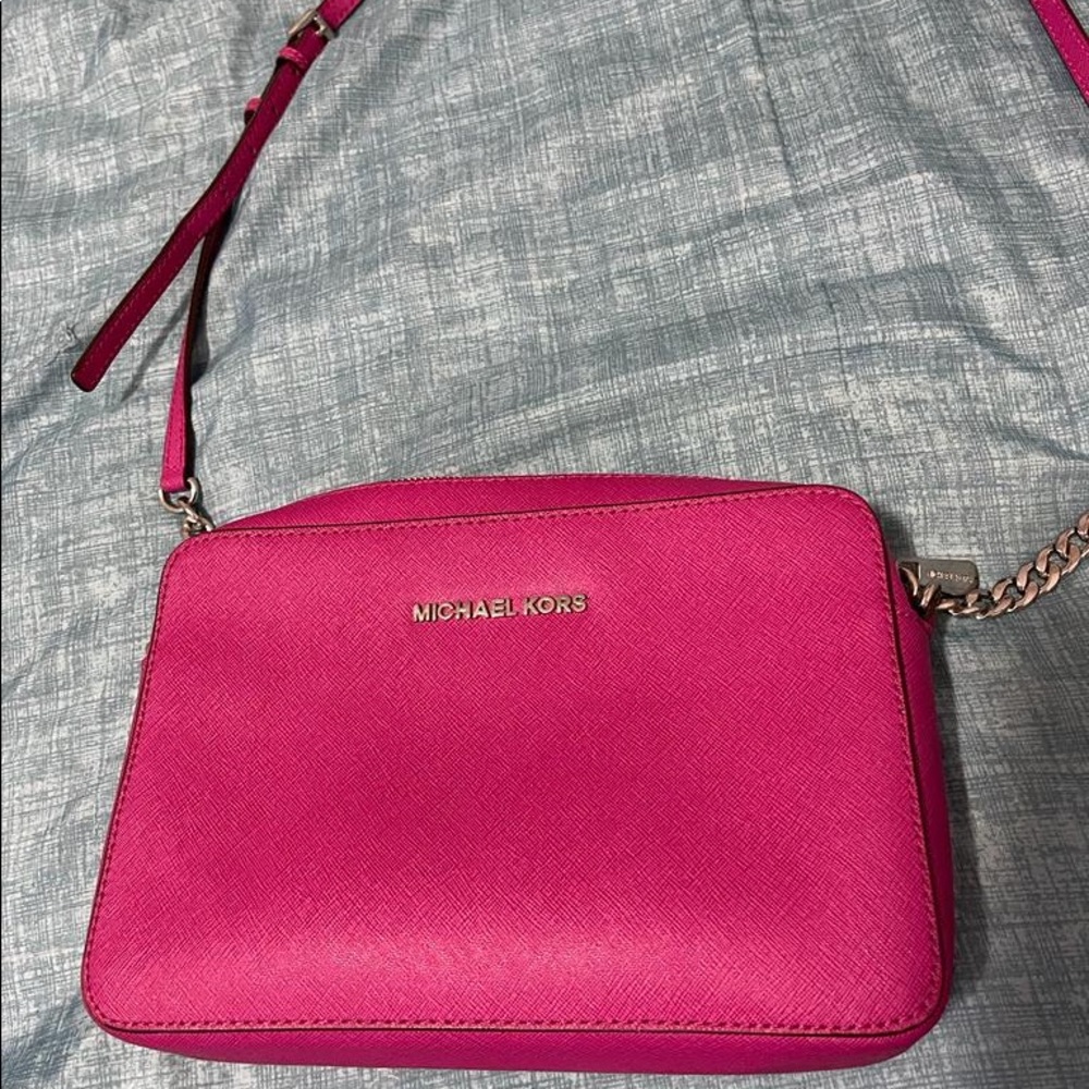 MK CROSSBAG